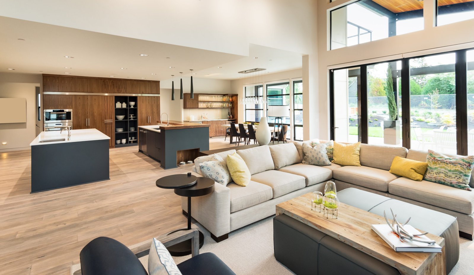Open Concept vs Traditional Floor Plans: Pros and Cons